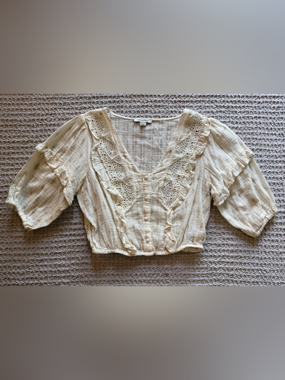 American Eagle Cream Lace Ruffle Button Front Blouse XS